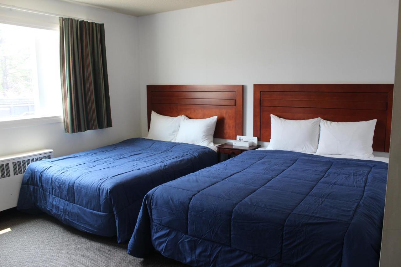 Esterhazy Motor Hotel Экстерьер фото