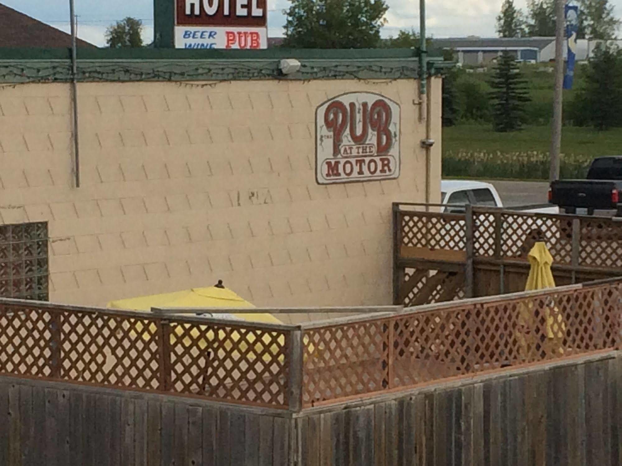 Esterhazy Motor Hotel Экстерьер фото